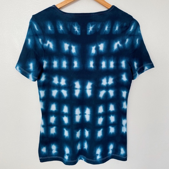 The Char V-Neck - Picture 2 of 4